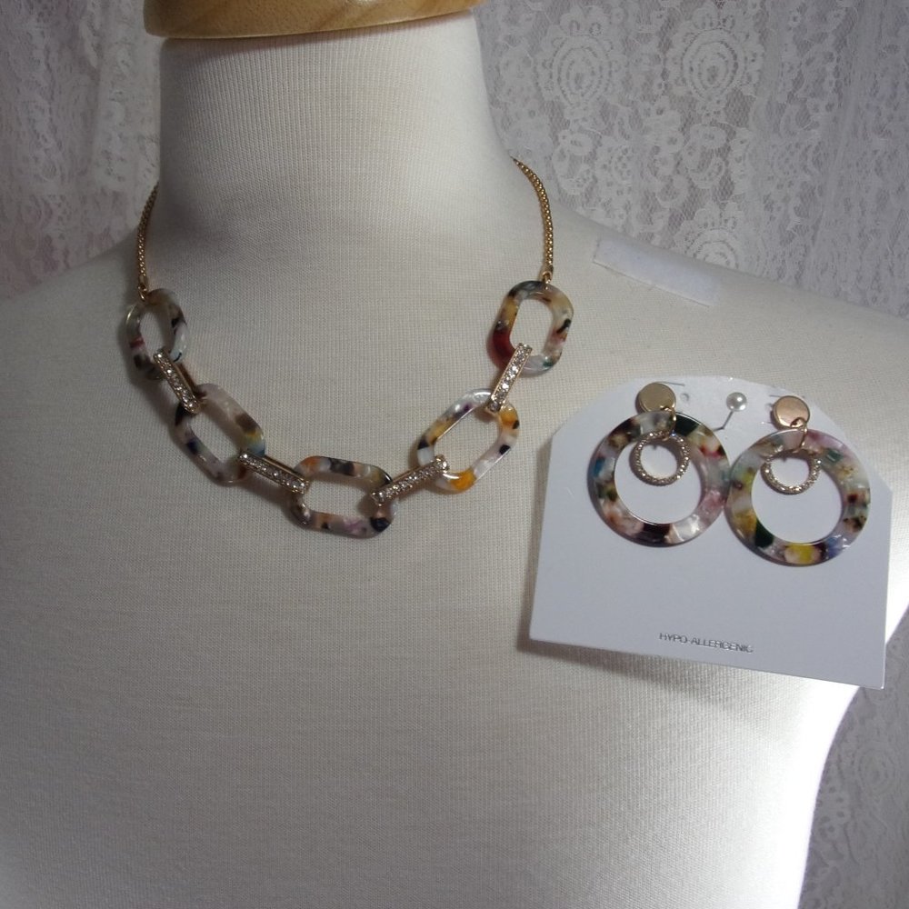 Multi Colored Necklace Earring Set NWOT